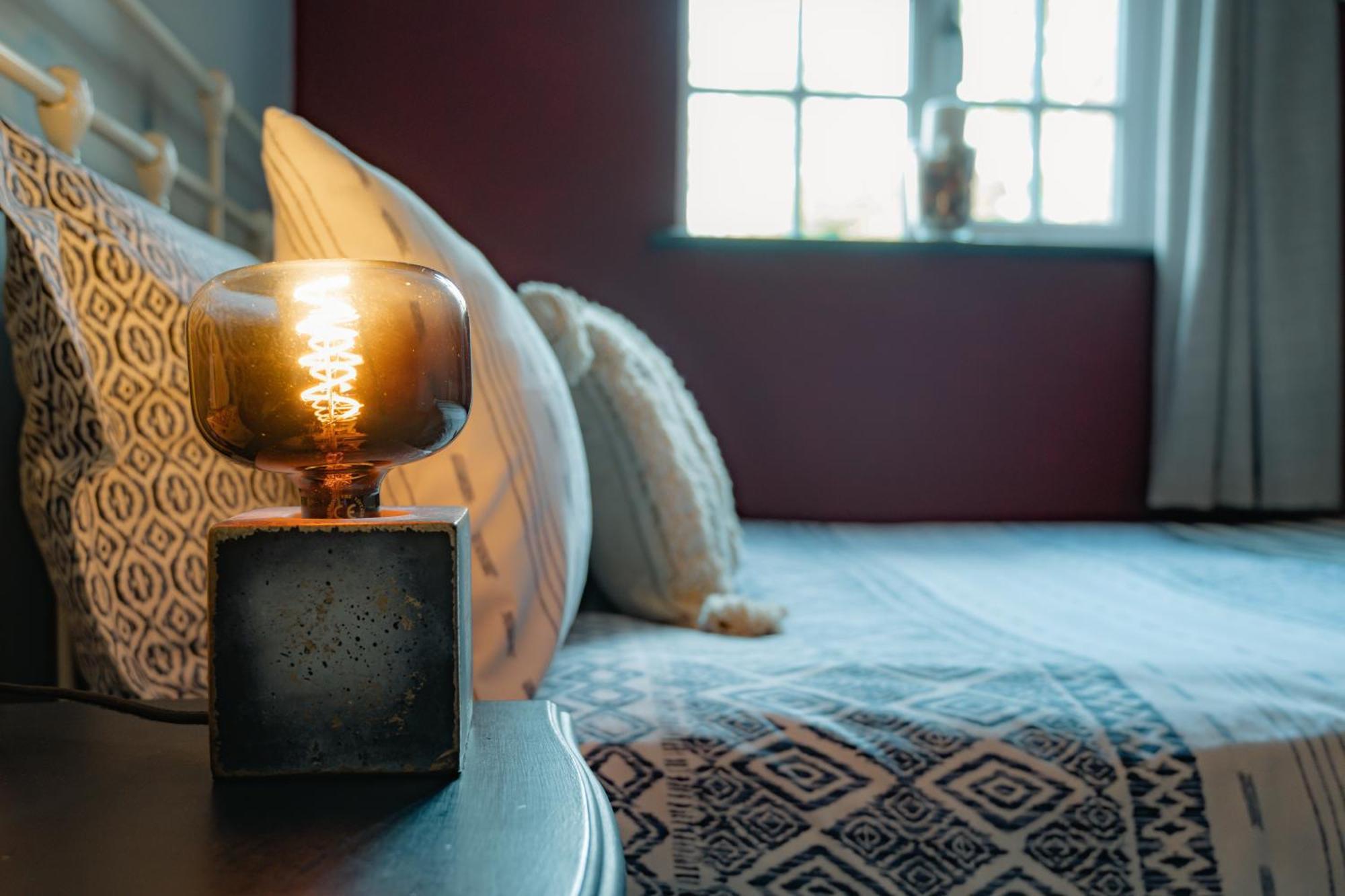 The Bolt Hole - Stratford Upon Avon - Central - Free Offstreet Parking - 2 Bed Luxury Apartment Eksteriør billede